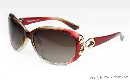 瘦臉太陽(yáng)鏡 打造早春時(shí)尚氣場(chǎng)