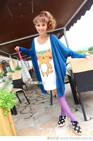 瘦臉V領(lǐng)秋裝揭秘