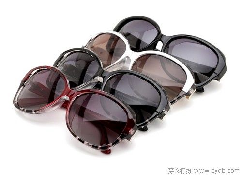 瘦臉太陽(yáng)鏡 打造早春時(shí)尚氣場(chǎng)