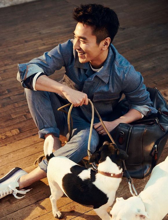 趙又廷時尚大片，玩轉(zhuǎn)光影變都市精英暖男